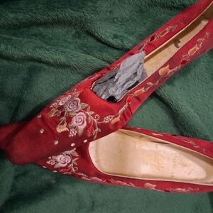 SOLD- Elegant Red Embroidered Women's Shoes Narrow